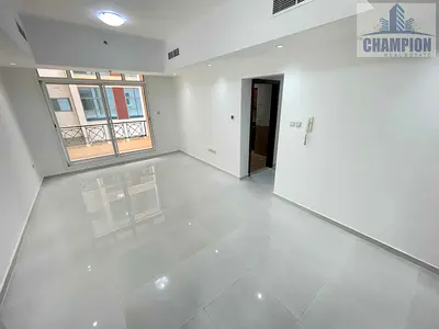 Decent 2bhK : Rent 65k: 1 balcony : 1 Parking