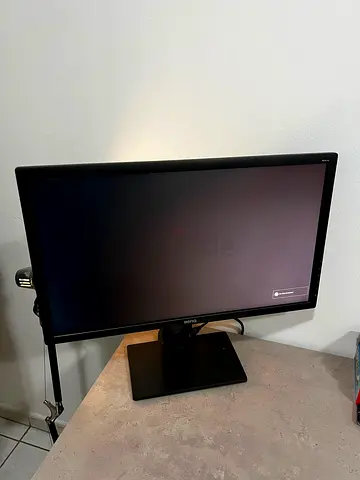 BenQ 27" 2K IPS Monitor 780 aed fixed price (No Negotiation)