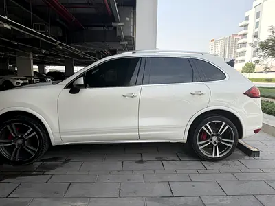 2011 Porsche CAYENNE — фото 5