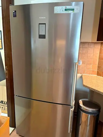 Siemens Refrigerator iQ700 new model with bottom freezer like new perfect working delivery with warr