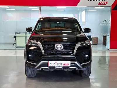 2023 Toyota FORTUNER photo 2