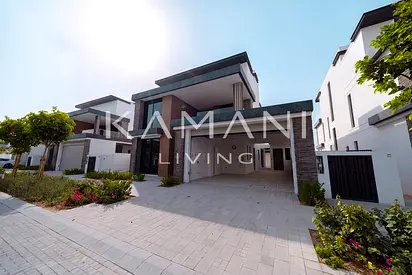 Luxury Villa | Ready to Move In | Brand New