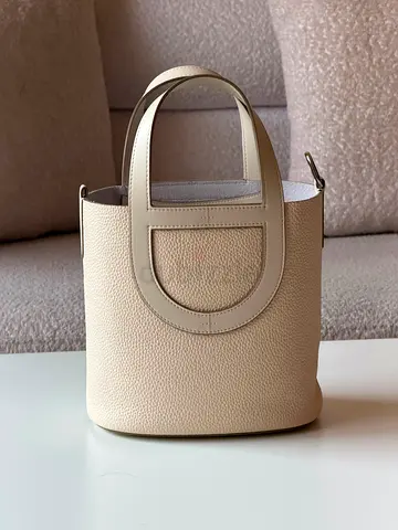 Hermess Cream leather bucket handbag - small tote, excellent condition
