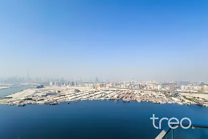Sea Burj View | Spacious | Middle floor