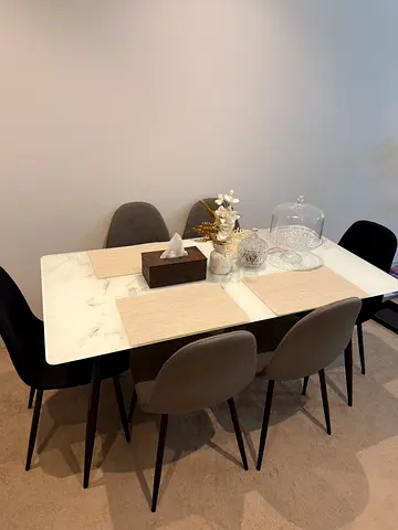 Dining table with 6 chairs