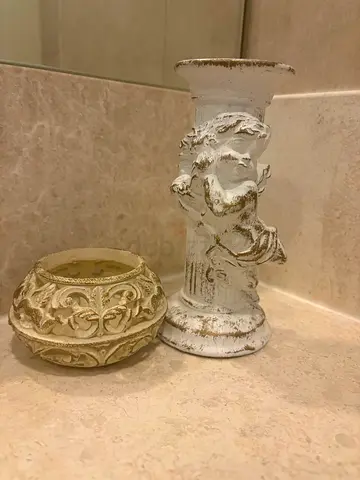 Pair of vintage-style decorative candle holders  shabby chic