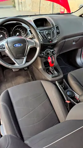 2014 FORD FIESTA 照片 8