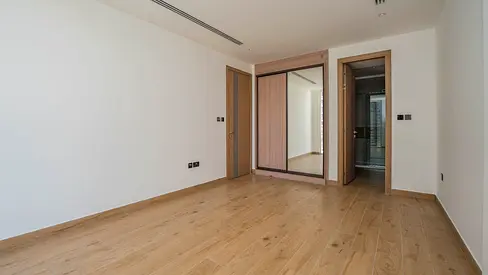 1BHK With Huge Terrace | High Floor | Park View