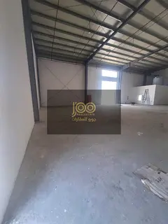 Suitable for various commercial and industrial activities; features 80-amp electricity, an office, t