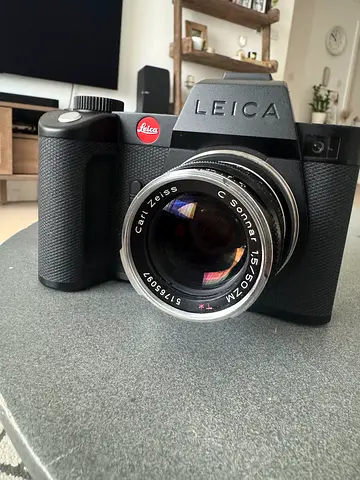Leica M mount 50 mm 1.5 Zeiss- with lens hood
