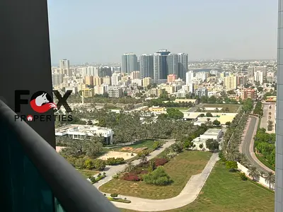 غرفة وصالة مفروشة للإيجار السنوي في أبراج سيتي تاور | باركينج | بلكونة | 30,000 درهم