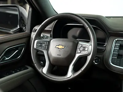 2023 Chevrolet SUBURBAN 照片 9