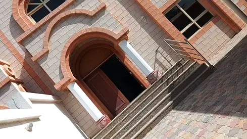 🏡 Luxury Villa for Rent in Al Aliyah – Ajman Seize the opportunity to live in a spacious villa fea