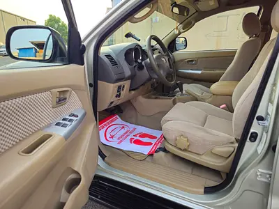 2011 Toyota FORTUNER — фото 11
