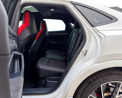 2022 AUDI RS Q3 照片 13