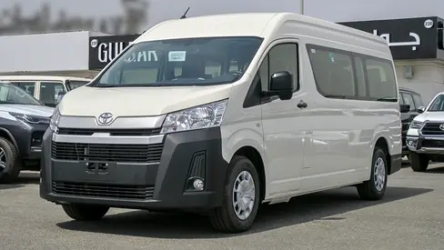 2025 Toyota HIACE — фото 6