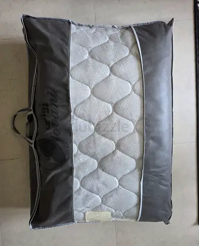 Single Floor Mattress 90×190 cm – Excellent Condition