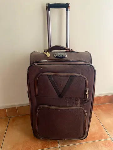 Suit case for free