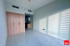 Unfurnished | Close to Metro | Mid Floor