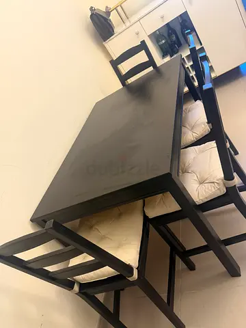 Bar and coffee table with 4 chairs