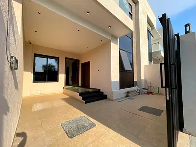 Luxury townhouse in Al Yasmin | 4 master bedrooms and a fully equipped Italian kitchen | Prime loca