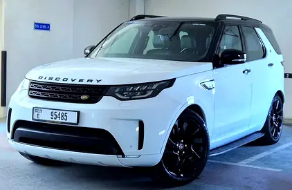 Best!!!Land Rover Discovery Si6 Black Pack 2018 - GCC Specs - Excellent Condition