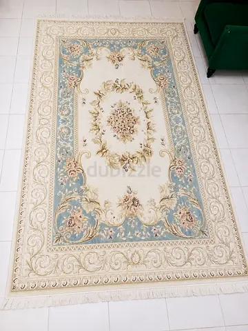 Classic floral area rug - cream & light blue, 2.5m x 1.6m (approx.)
