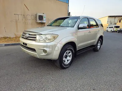 Toyota Fortuner 2011 | GCC Specs | 4 Chilender |Well Maintained