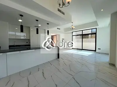 Vacant 4BR Villa | selling at OP | B2B
