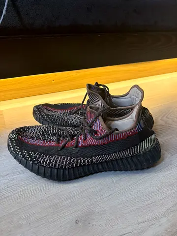 YEEZY 43 SIZE