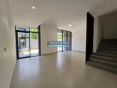 Elegant 3BR Townhouse – Ready to Move In