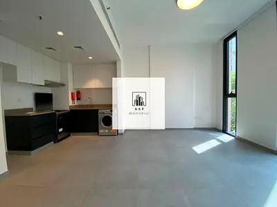 Specious luxury apartment for rent