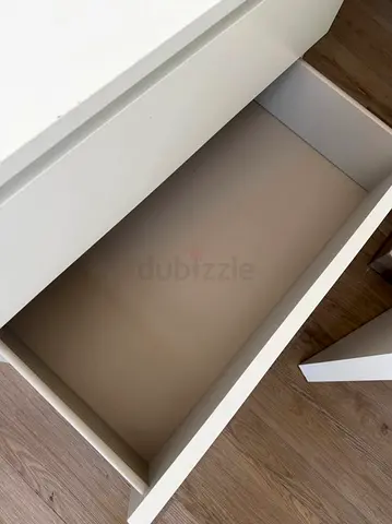 White 3-Drawer Chest / Nightstand in Good Condition
