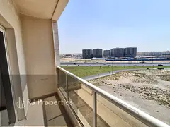 2 BR apartment - balcony - Coverd parking - NO EXTRA HIDDIN CHARGES - easy access for Dubai