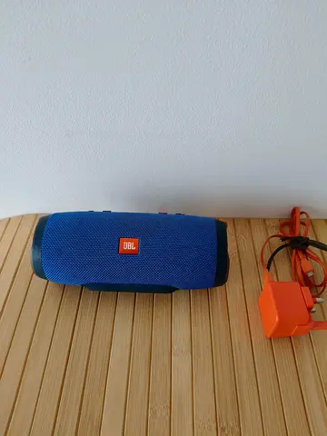 JBL portable speaker with bluetooth, USB and Co-ax option