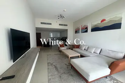 SPACIOUS LAYOUT / VACANT / FURNISHED UNIT