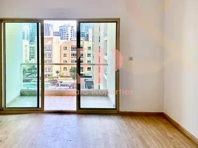 VACANT | CHILLER FREE | READY TO MOVE