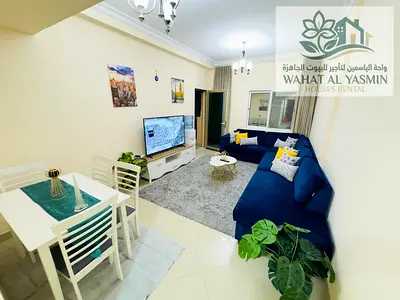 غرفتين و  صاله / اطلاله بحريه / مفروشه فرش كامل / قريبه من مخرج دبي / التعاون  / الشارقه