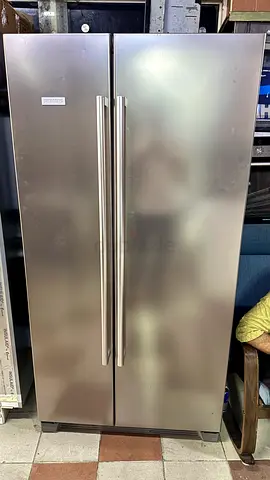 Siemens side by side door fridge freezer in excellent condition