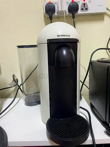 Nespresso vertuo Capsule Coffee Machine (White) - Good Working Condition
