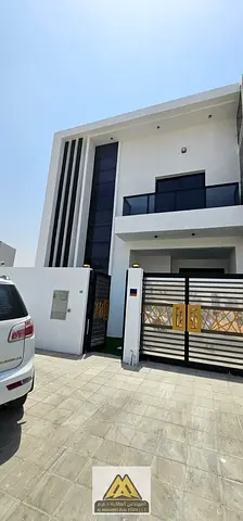 Semi-Furnished Townhouse | 5 Bedrooms | Walk-in Closet | Central AC | Home Appliances Included | Fu