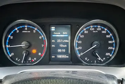 2017 Toyota RAV 4 — фото 15
