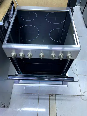 Midea 60x60cm full electric cooker oven never used  FREE DELIVERY +WARRENTY