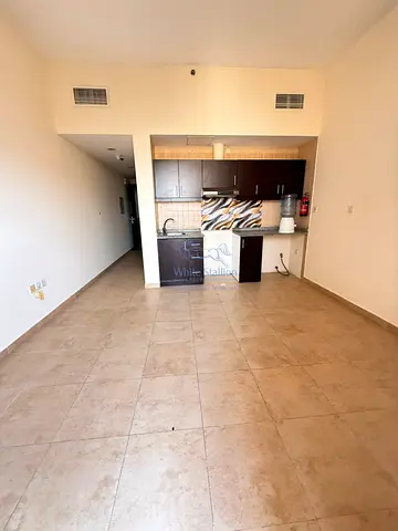 4 CHQS + AC FREE + STUDIO + BALCONY