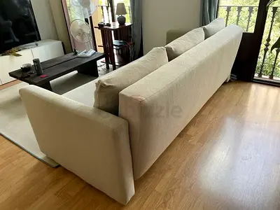 Beige 3-Seater Sofa bed in Good Condition, Modern Design