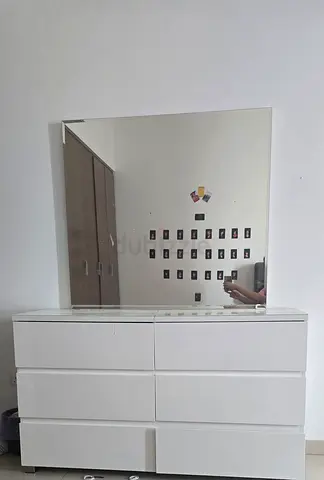 Dressing table