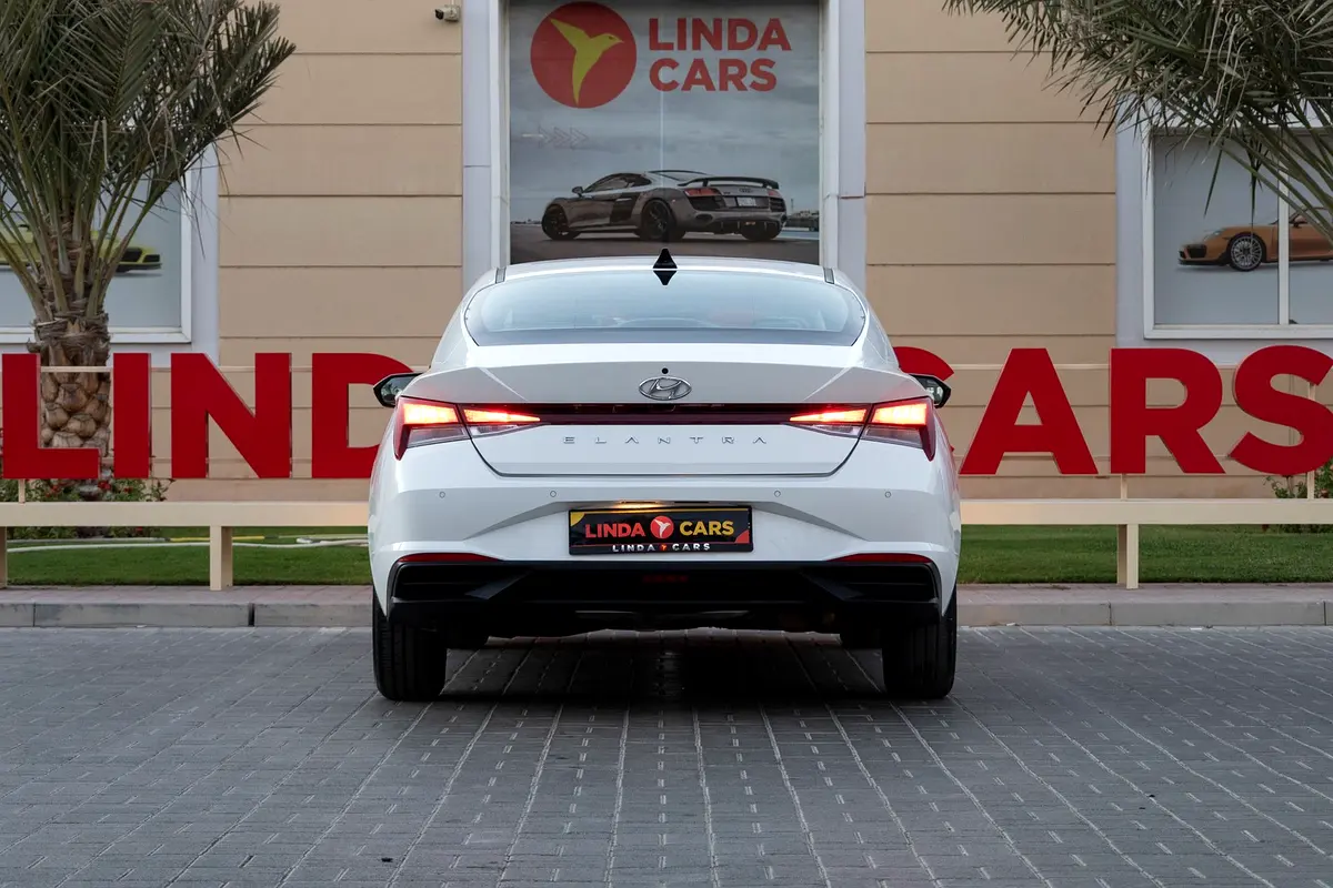 هيونداي إلنترا 2023
