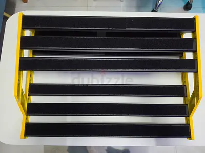 Nux Bumblebee pedalBoard