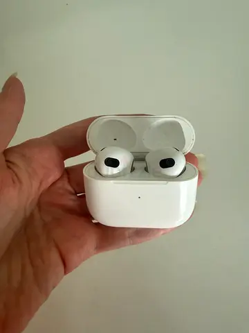 Apple AirPods 3rd Generation with Lightning Charging Case