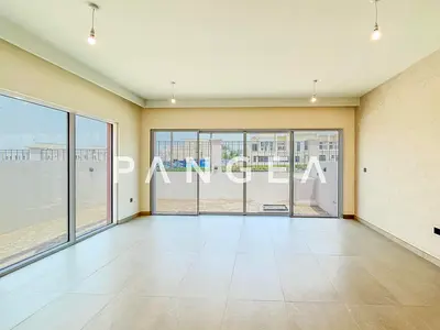 Corner Unit | Near to Lagoons | Motivated Seller
